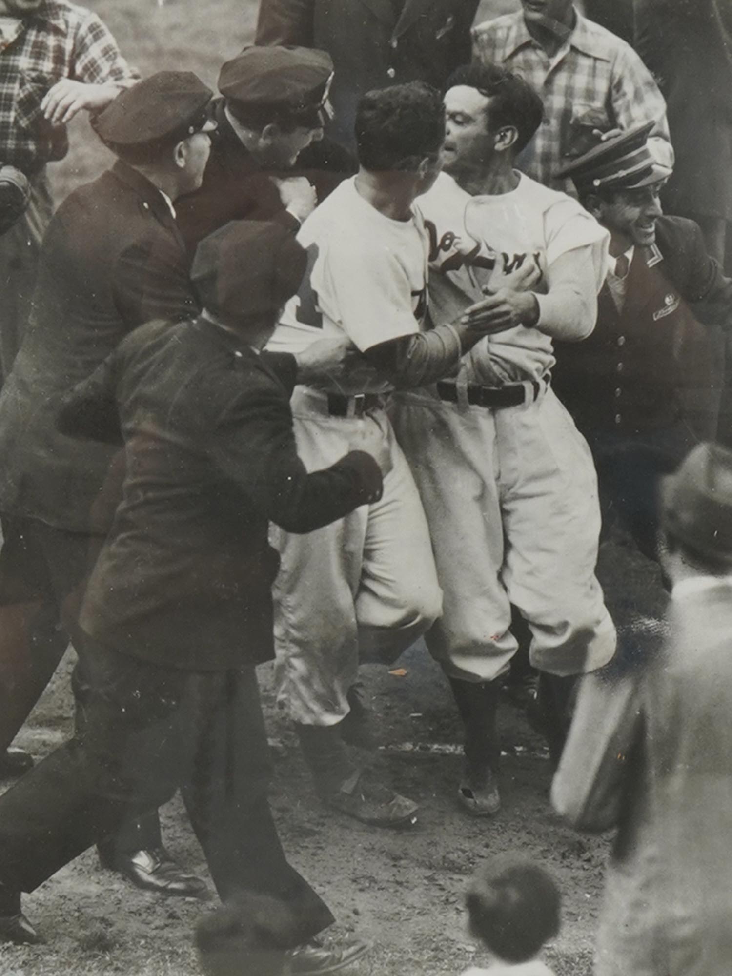 GROUP OF THREE ORIGINAL BASEBALL PRINT AND PHOTOS PIC-4